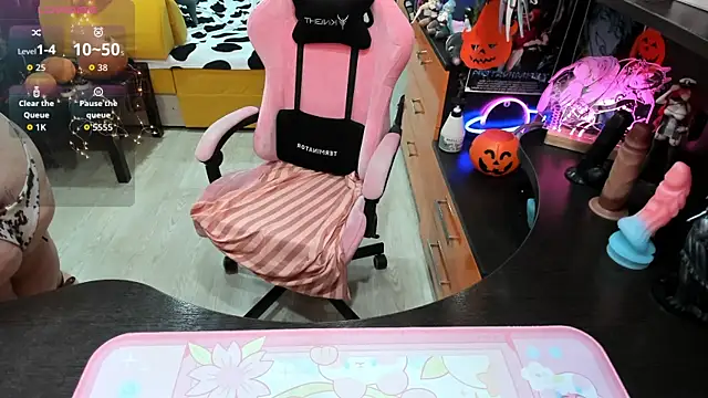 Softie Sofy online show from 1, 11, 2025