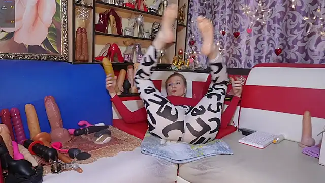 callme Anna online show from 16, 11, 2025