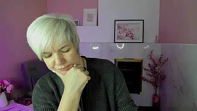 Snapshot of CarmenSoft chatting on 26, 9, 2025 CarmenSoft online show from 26, 9, 2025