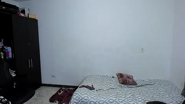 Snapshot of ares_sexxx chatting on 16, 4, 2026 ares sexxx online show from 16, 4, 2026