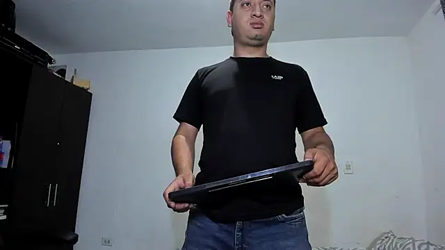 Snapshot of ares_sexxx chatting on 21, 4, 2026 ares sexxx online show from 21, 4, 2026