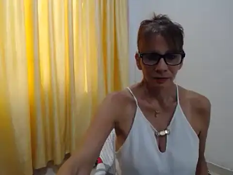 Snapshot of mommysexy16 chatting on 19, 3, 2025 mommysexy16 online show from 19, 3, 2025