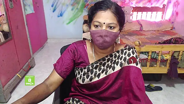 Snapshot of Novapol chatting on 17, 9, 2025 Novapol online show from 17, 9, 2025