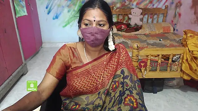 Snapshot of Novapol chatting on 2, 10, 2025 Novapol online show from 2, 10, 2025