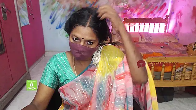 Snapshot of Novapol chatting on 4, 10, 2025 Novapol online show from 4, 10, 2025