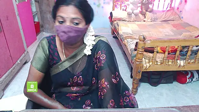 Snapshot of Novapol chatting on 13, 11, 2025 Novapol online show from 13, 11, 2025