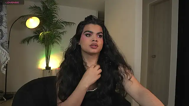 Snapshot of artechloe chatting on 5, 5, 2026 artechloe online show from 5, 5, 2026