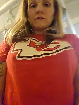 Snapshot of MaddisonX chatting on 22, 12, 2025 MaddisonX online show from 22, 12, 2025