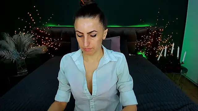 Rebecca Diamond online show from 5, 3, 2026