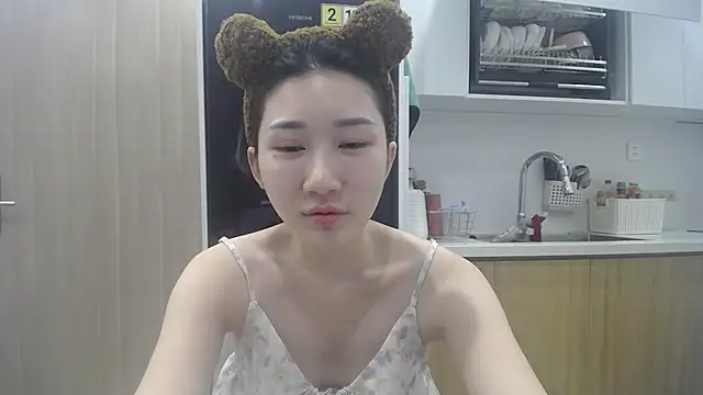 Snapshot of Asiagirll chatting on 18, 5, 2026 Asiagirll online show from 18, 5, 2026