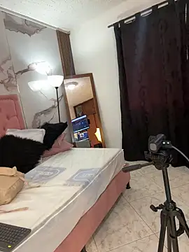 Eva MilfF online show from 17, 4, 2026