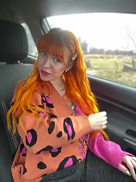 Pia July  online show from 23, 1, 2025