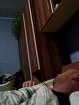 Snapshot of Rolandxxxr chatting on 5, 1, 2025 Rolandxxxr online show from 5, 1, 2025