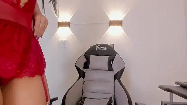 Hanna Risso online show from 9, 3, 2026