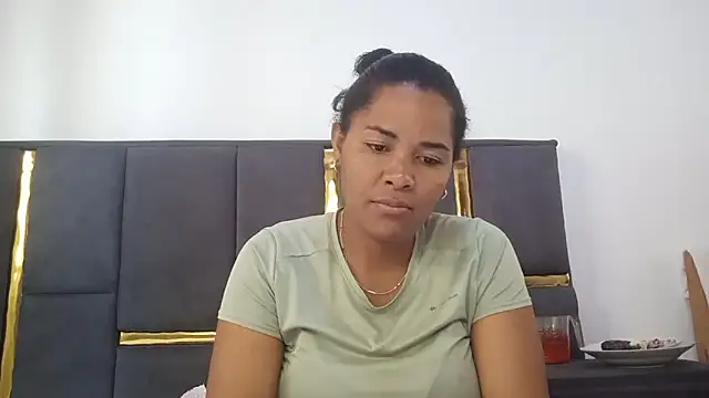 Snapshot of aleixane chatting on 24, 4, 2026 aleixane online show from 24, 4, 2026