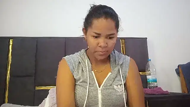 Snapshot of aleixane chatting on 28, 5, 2026 aleixane online show from 28, 5, 2026