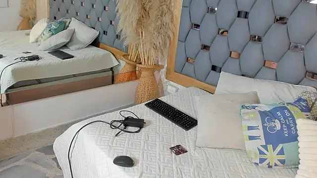 elena mature online show from 29, 3, 2026