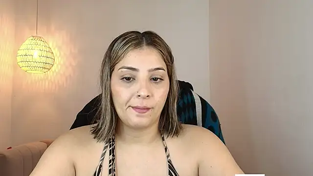 Snapshot of YummyAnna_ chatting on 9, 6, 2026 YummyAnna online show from 9, 6, 2026