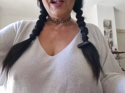Snapshot of La_Vedova_Allegra chatting on 19, 4, 2026 La Vedova Allegra online show from 19, 4, 2026