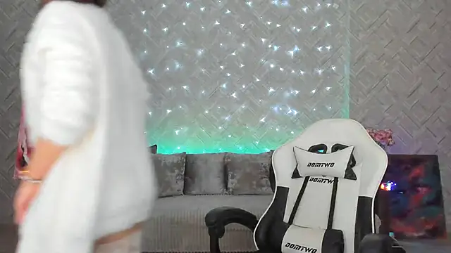 EvaBarsa  online show from 9, 2, 2025