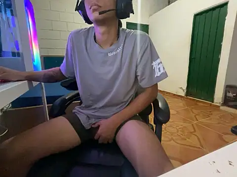 Max TheHorseDick online show from 11, 4, 2026