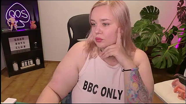 MargotGrey online show from 5, 7, 2026