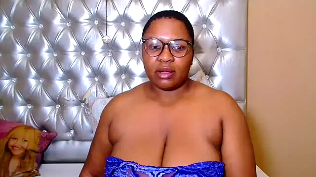 missboobsxx online show from 13, 2, 2026