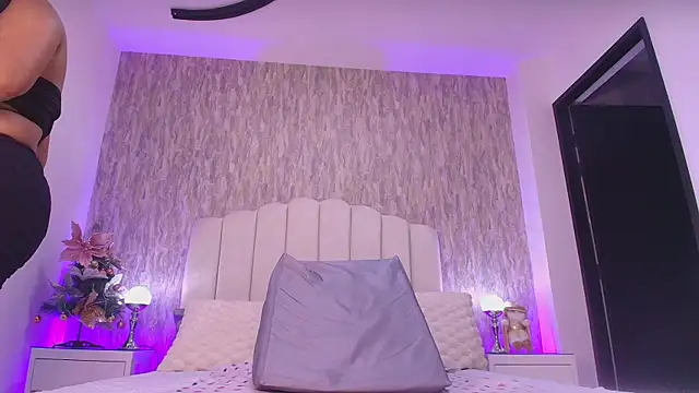 raven lilith  online show from 21, 12, 2025