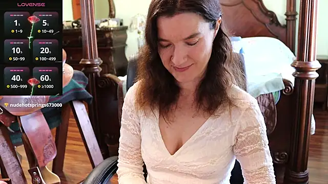 Snapshot of thornburyrose chatting on 10, 2, 2025 thornburyrose online show from 10, 2, 2025