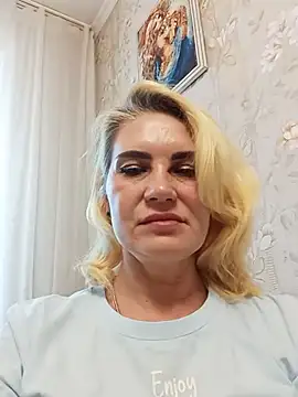 Snapshot of JennyOMay chatting on 6, 6, 2026 JennyOMay online show from 6, 6, 2026