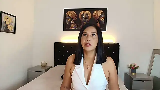 Shanon mature online show from 29, 6, 2026