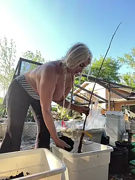 ADRIANNA FOX online show from 20, 3, 2026