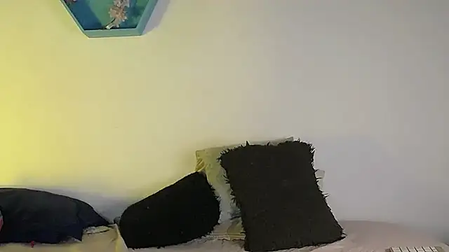 Snapshot of amanda_milf_1 chatting on 22, 7, 2026 amanda milf 1 online show from 22, 7, 2026