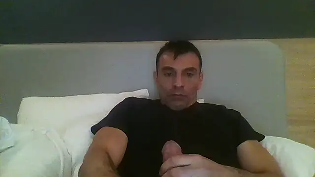 Snapshot of Hugebiglongcockcoupl chatting on 21, 12, 2025 Hugebiglongcockcoupl online show from 21, 12, 2025