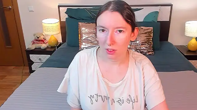 Snapshot of CatherineWalls chatting on 2, 2, 2026 CatherineWalls online show from 2, 2, 2026