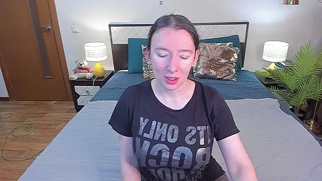 Snapshot of CatherineWalls chatting on 9, 6, 2026 CatherineWalls online show from 9, 6, 2026