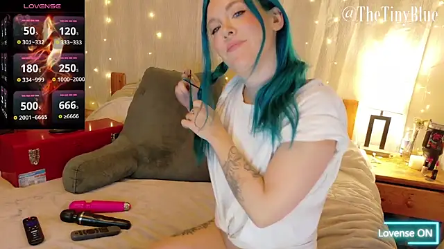 thetinyblue online show from 6, 10, 2025