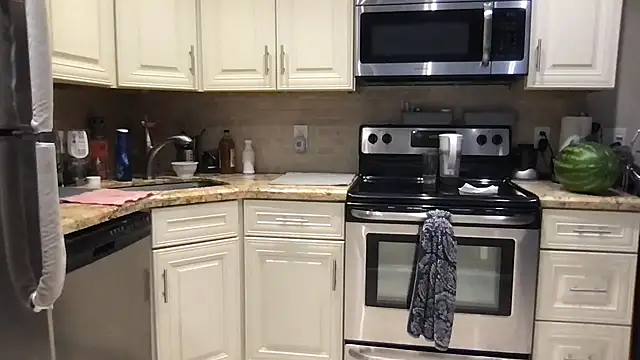 Snapshot of BigGuyMuscle chatting on 16, 1, 2026 BigGuyMuscle online show from 16, 1, 2026