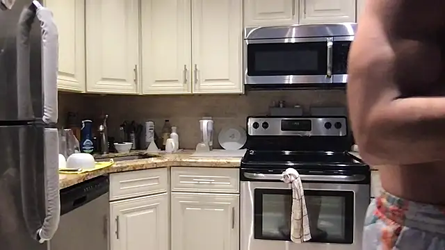 Snapshot of BigGuyMuscle chatting on 24, 2, 2026 BigGuyMuscle online show from 24, 2, 2026