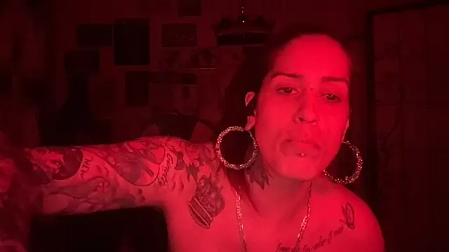Snapshot of latinacubana chatting on 22, 5, 2026 latinacubana online show from 22, 5, 2026