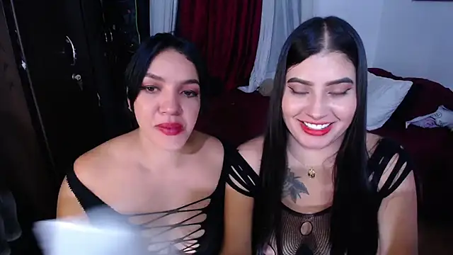 Snapshot of Sharlottee chatting on 28, 4, 2026 Sharlottee online show from 28, 4, 2026