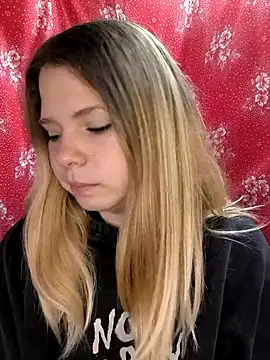 Zuli Kiska online show from 5, 11, 2025