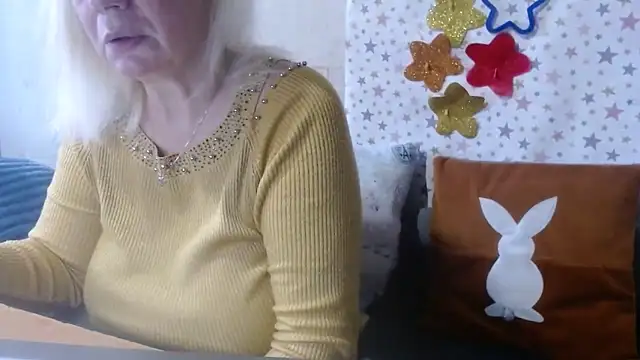 QueenLana online show from 28, 10, 2025