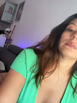 Snapshot of bellafreakyfun chatting on 13, 7, 2026 bellafreakyfun online show from 13, 7, 2026