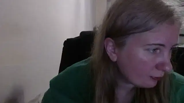 Snapshot of PeterAndJen chatting on 16, 4, 2026 PeterAndJen online show from 16, 4, 2026