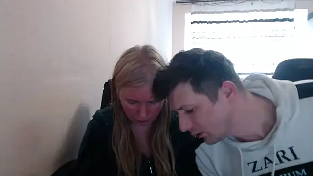 Snapshot of PeterAndJen chatting on 3, 5, 2026 PeterAndJen online show from 3, 5, 2026
