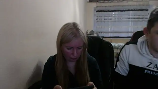 Snapshot of PeterAndJen chatting on 4, 5, 2026 PeterAndJen online show from 4, 5, 2026