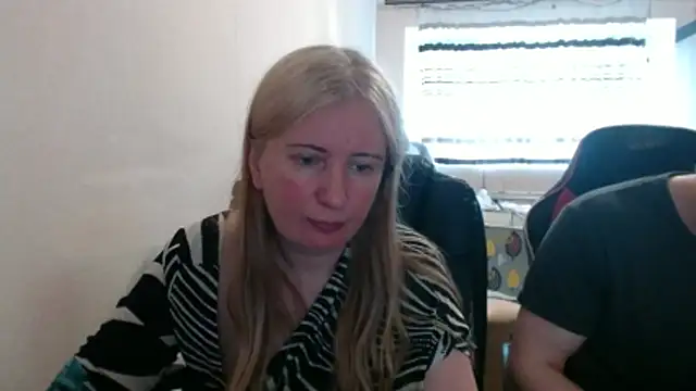 Snapshot of PeterAndJen chatting on 11, 5, 2026 PeterAndJen online show from 11, 5, 2026