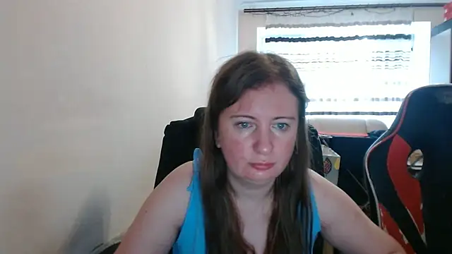 Snapshot of PeterAndJen chatting on 4, 7, 2026 PeterAndJen online show from 4, 7, 2026