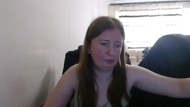 Snapshot of PeterAndJen chatting on 13, 7, 2026 PeterAndJen online show from 13, 7, 2026